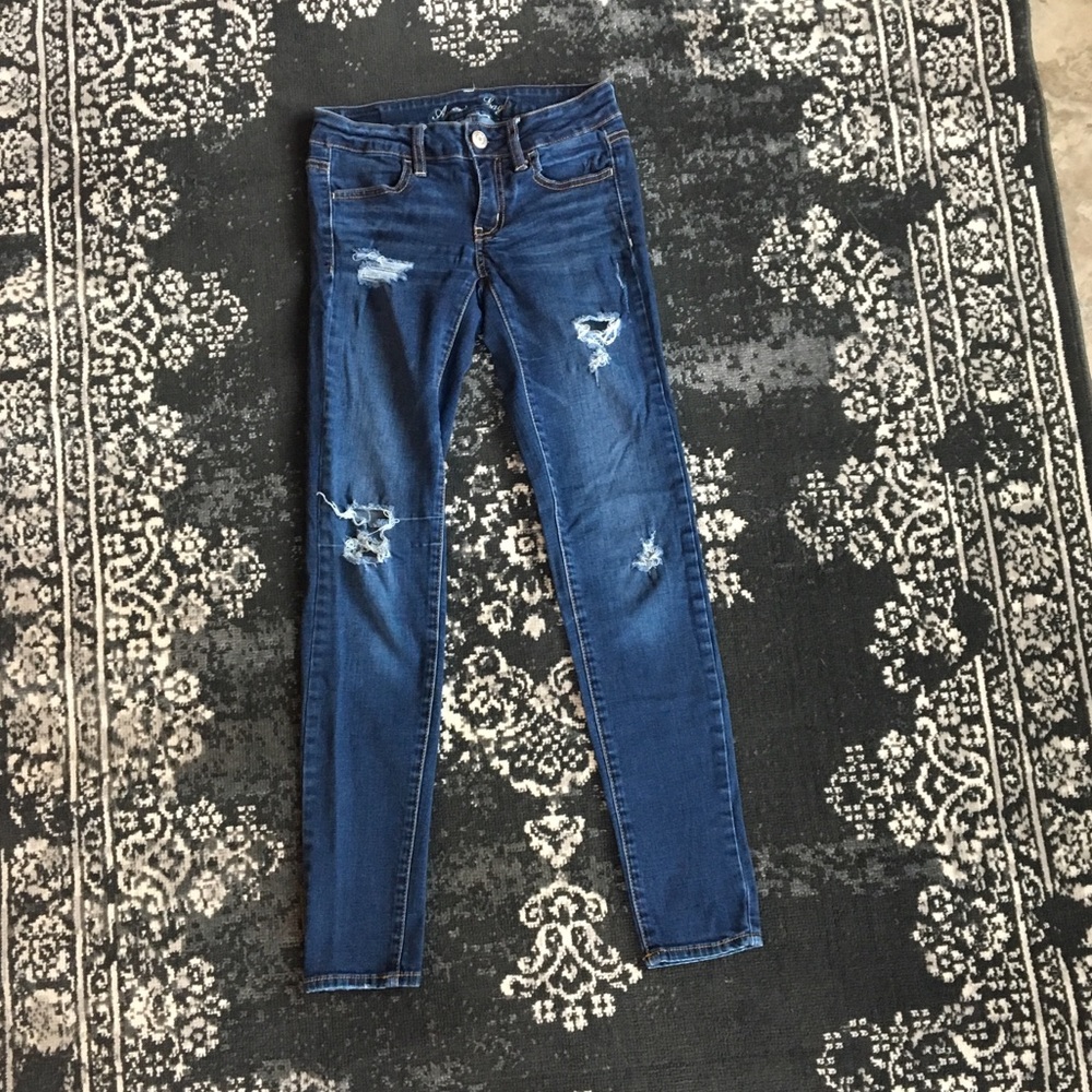 American Eagle • Skinny Distressed Jeggings
